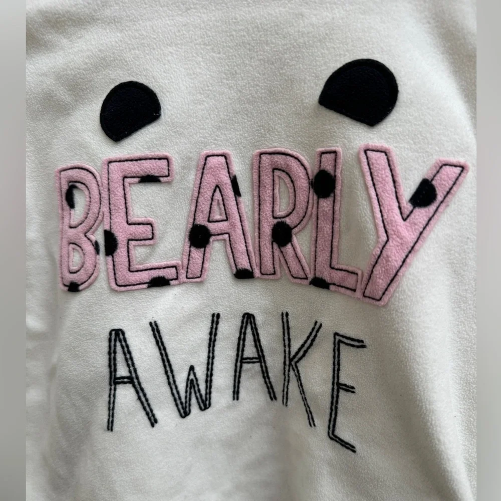 NWOT Carter’s 2T Girls White Fleece Bearly Awake Long Sleeve Pajama Top